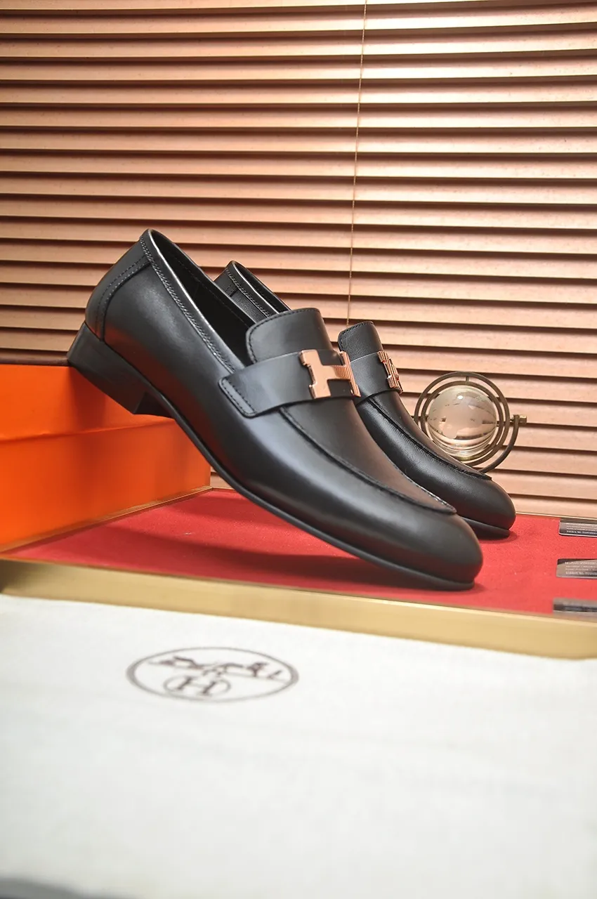 Men's shoes💰520💶[HERMES] (cowhide lining)🍀Italian top luxury🍀He does not pursue novel styles and gorgeous colors, but attracts the favor of successful men with his flawless, elegant and classic style. Formal leather shoes This very comfortable, simple and stable style allows you to easily match any style! The pattern is absolutely 1:1 refined from the original case, and we strive for excellence in materials, imported cowhide + cowhide lining💪💪💪extraordinary texture👍! .Code number: 38-45 (45 customized)